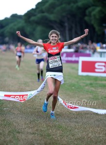 Konstanze Klosterhalfen Winning European Under 20XC