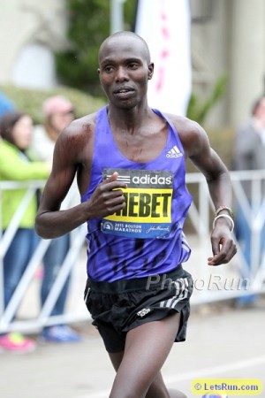 Chebet en route to a third-place finish in 2015