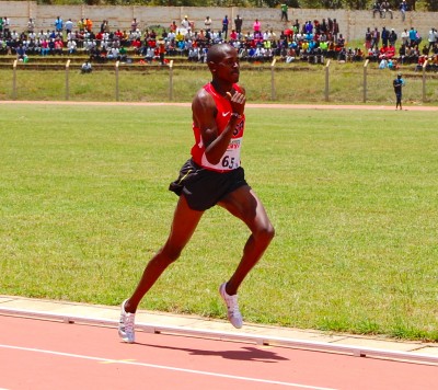 Manangoi in a domestic race last year wearing Leo Manzano's USA singlet