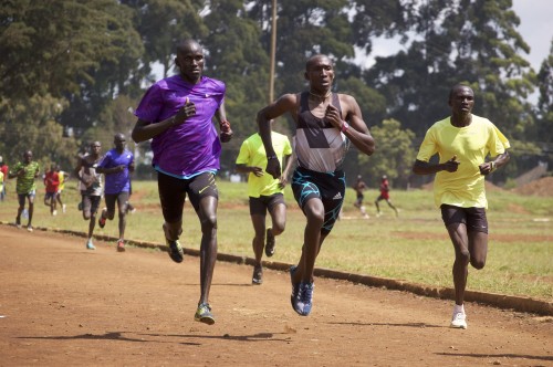 Kwemoi (left) finishing up a rep