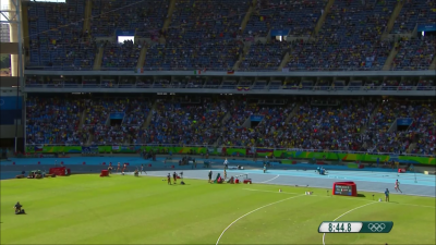 Chepkoech in the lead 100 meters later