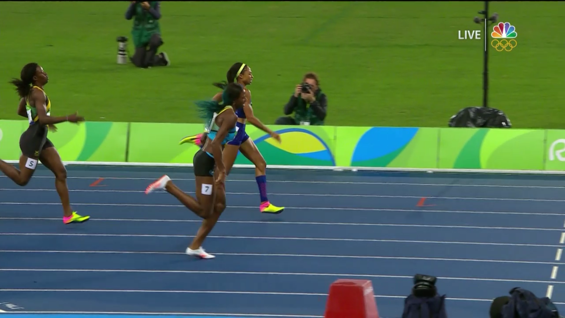 Photo finish gif