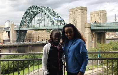 Vivian Cheruiyot and Tirunesh Dibaba in advance of the 2016 Great North Run in Newcastle, England (photo by David Monti for Race Results Weekly)