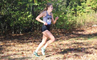 Mary Cain on her way to a third place finish at the 2016 Boston Mayor's Cup Cross Country (photo by Chris Lotsbom for Race Results Weekly)