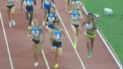 Final straight womens 1500