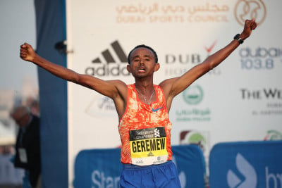 Mosinet Geremew Bayit wins Dubai in 2018 - Photo by Giancarlo Colombo/Standard Chartered Dubai Marathon