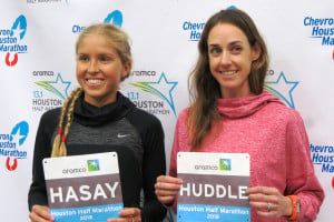Jordan Hasay and Molly Huddle in advance of the 2018 Aramco Houston Half-Marathon (photo by David Monti for Race Results Weekly)