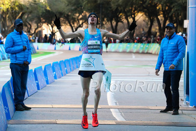 Jake Robertson Wins 2018 Aramco Houston Half