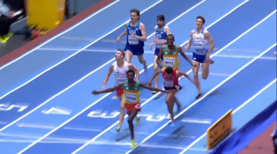 The 1500m finish