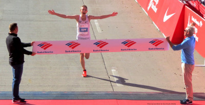 PHOTO: Galen Rupp winning the 2017 Bank of America Chicago Marathon in a personal best 2:09:20 (photo by Jane Monti for Race Results Weekly)