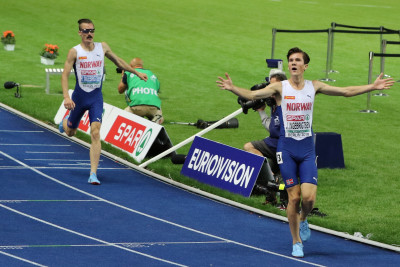 Norway's Jacob and Henrik Ingebrigtsen finish first and second, respectively, in the 5000m at the 2018 European Athletics Championships in Berlin (photo by Jane Monti for Race Results Weekly)