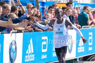 Eliud Kipchoge and the fans