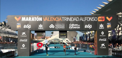 Leul Gebrselassie Aleme wins Valencia. Via @maratonvalencia