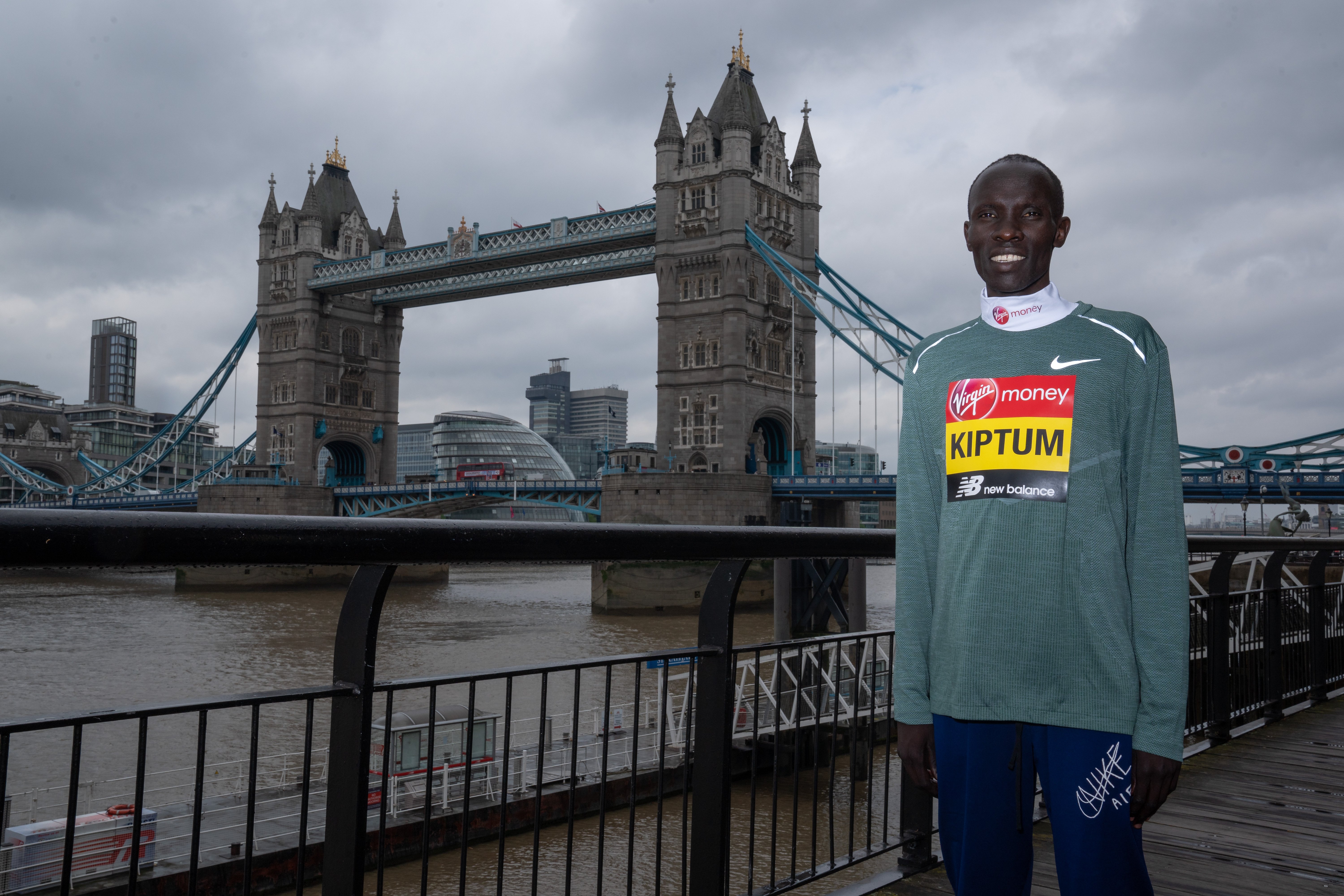 Marathon: Kenya's Eliud Kipchoge clocks second-fastest time to win London Marathon