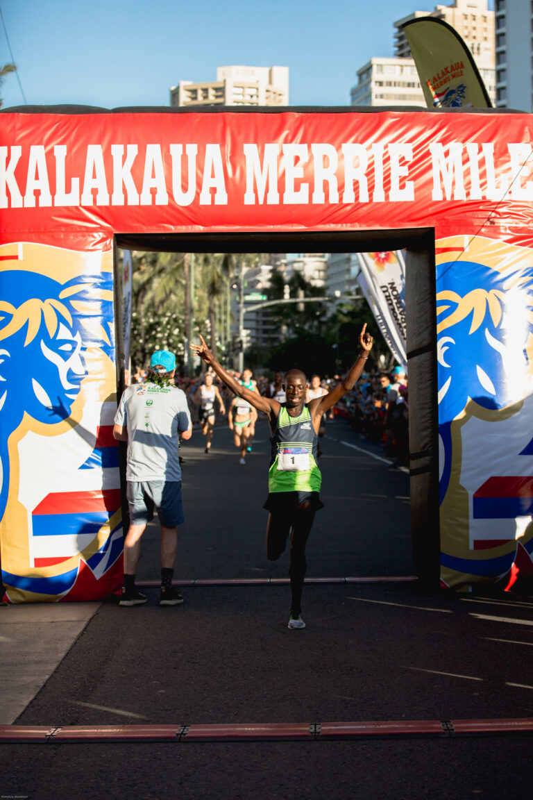 RRW ThreePeat For Edward Cheserek at Kalakaua Merrie Mile