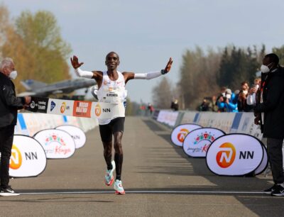 Kipchoge wins NN Mission Marathon