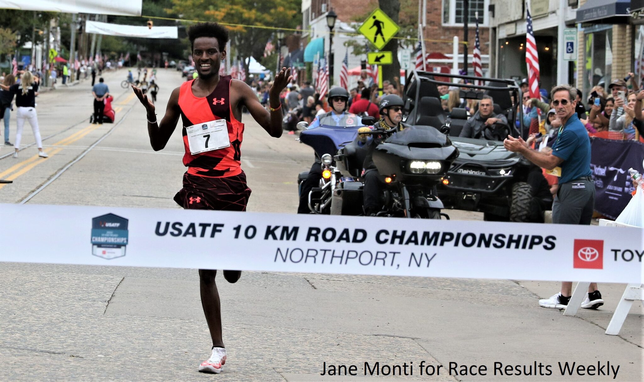 Steph Bruce, Biya Simbassa Win USATF 10k Titles, 10,000 at Great Cow