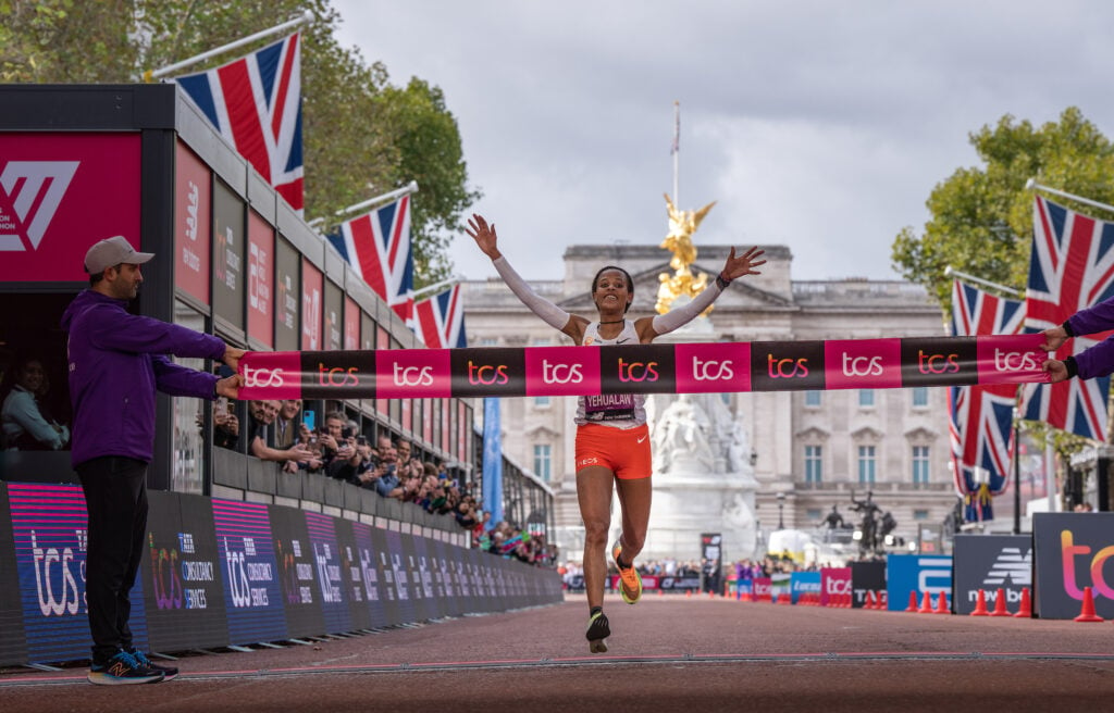 Yalemzerf Yehualaw (ETH) runs down The Mall on her way to winning the Elite Women's Race at The TCS London Marathon on Sunday 2nd October 2022. Photo: Bob Martin for London Marathon Events For further information: media@londonmarathonevents.co.uk