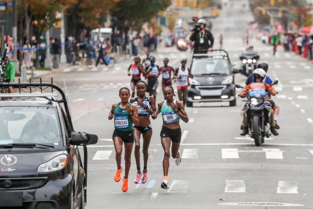 Lead pack womens 2022 NYC Marathon