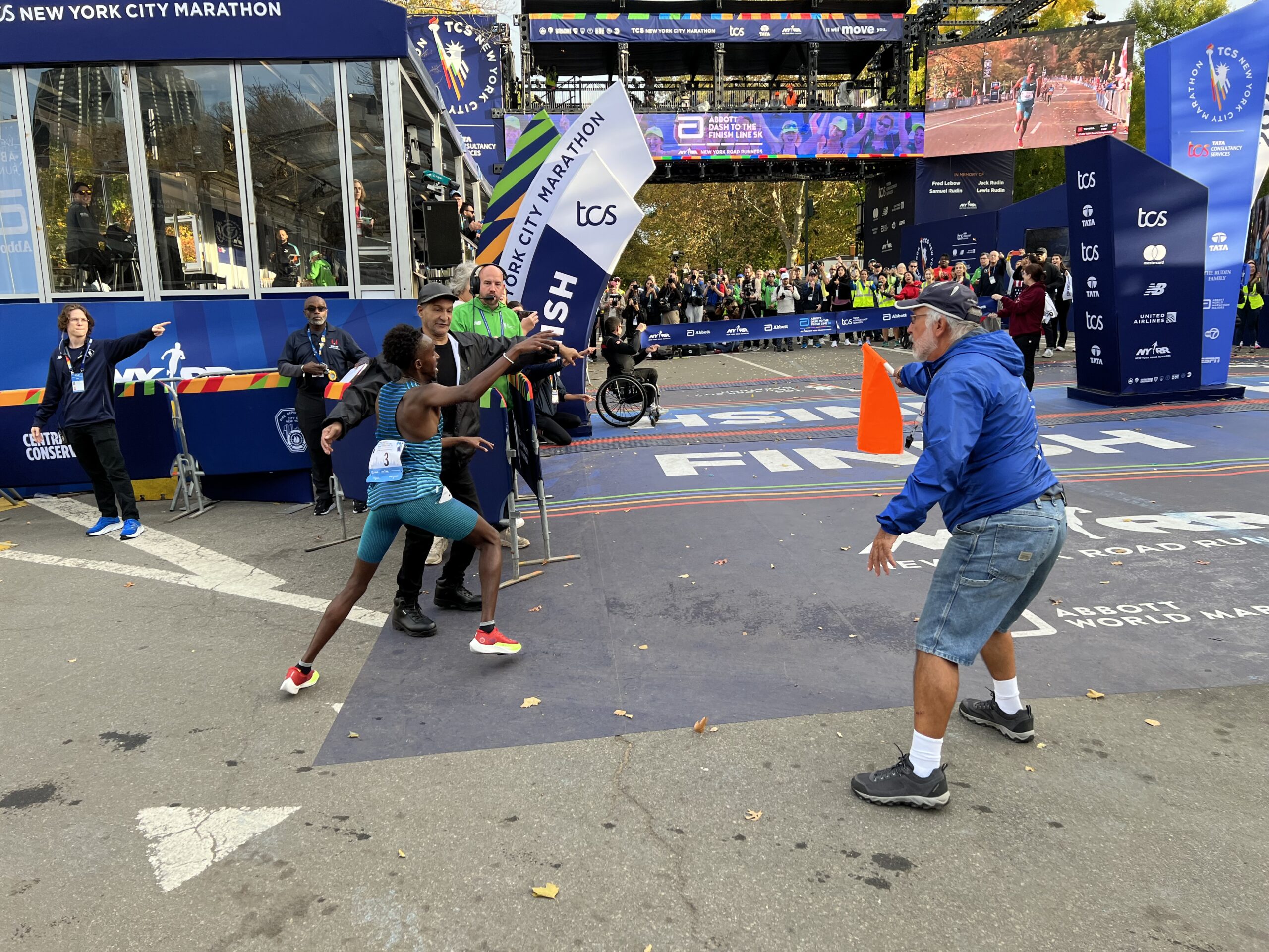 USATF 5K Road Champs Nur Runs Off Course, Still Wins, Kelati Gets