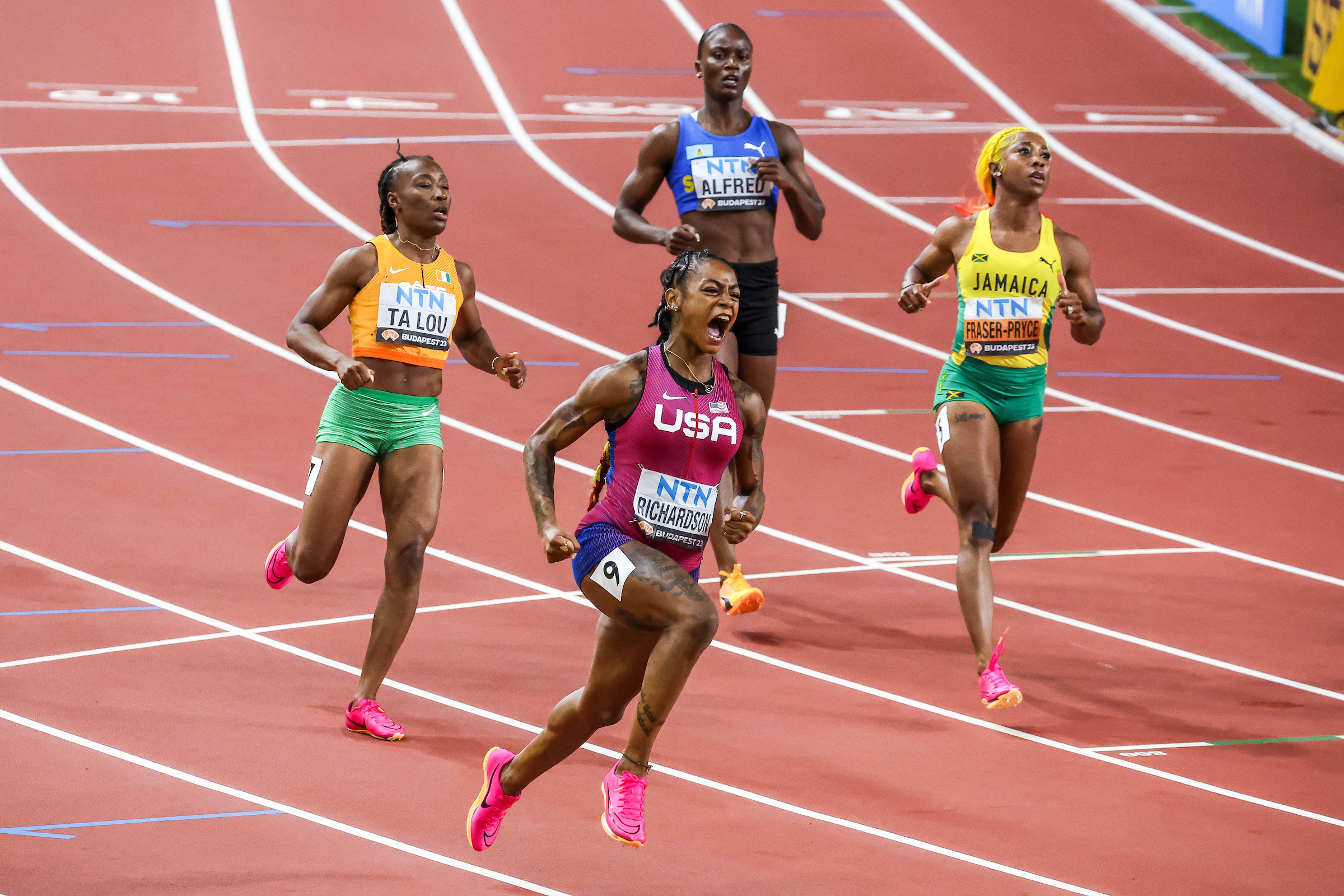 A Resilient Sha'Carri Richardson Wins the 100-Meter World Title -  LetsRun.com