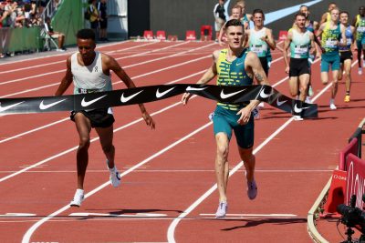 Jakob Ingebrigtsen edges Yared Nuguse at 2023 Pre Classic 1500